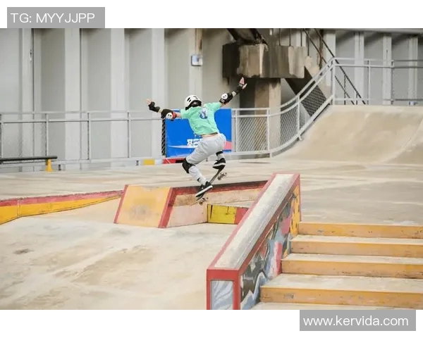 成都滑板队创下耐力新纪录引领滑板运动新潮流 成都滑板队创下耐力新纪录引领滑板运动新潮流