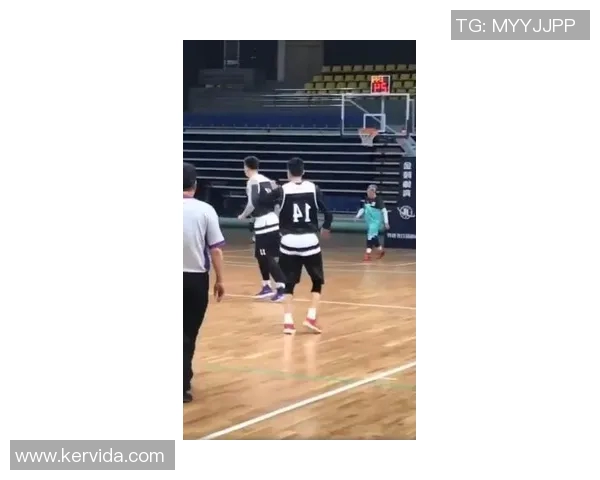 黄磊亲自分享篮球技巧与心得体会助你提升球技的独家秘籍