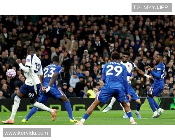 切尔西与曼城激战回顾两队历史交锋数据与精彩瞬间分析 切尔西与曼城激战回顾两队历史交锋数据与精彩瞬间分析