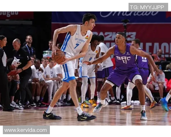 切特霍姆格伦的篮球之路与未来展望:从新秀到明星的成长历程 切特霍姆格伦的篮球之路与未来展望:从新秀到明星的成长历程