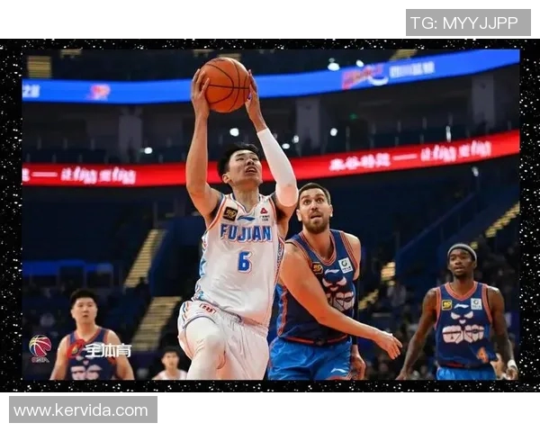 CBA精彩对决广东队与新疆队比赛视频回顾与精彩瞬间分析
