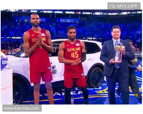 扎克拉文在NBA的崛起与挑战：从天赋少年到全明星球员的奋斗历程