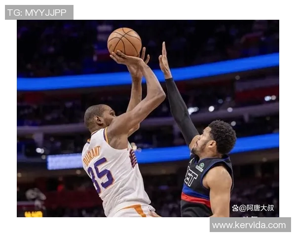 德文布克领衔太阳队崛起成NBA新星的背后故事与奋斗历程