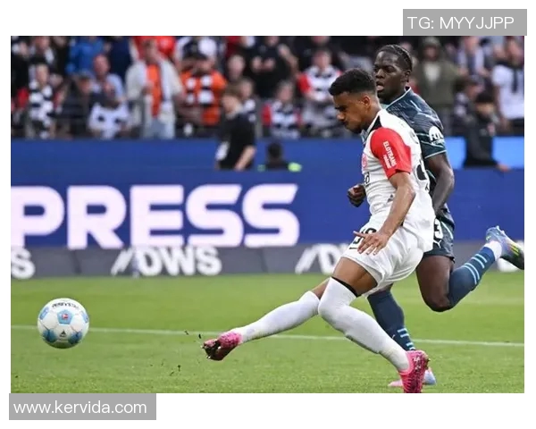 普莱亚与门兴激战正酣谁能在德甲赛场上笑到最后