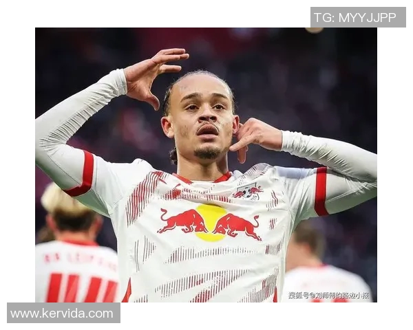 哈维西蒙斯:从青训新星到国际舞台的闪耀之星