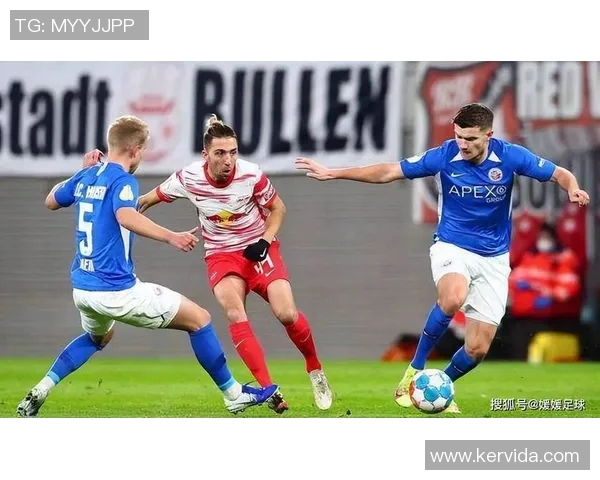 帕德博恩与汉堡的激烈对决谁能在赛场上笑到最后 帕德博恩与汉堡的激烈对决谁能在赛场上笑到最后