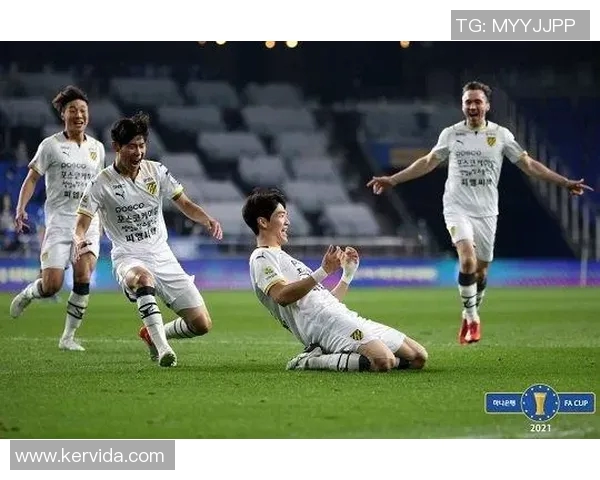 蔚山现代与金南天龙激战正酣谁能在这场较量中笑到最后