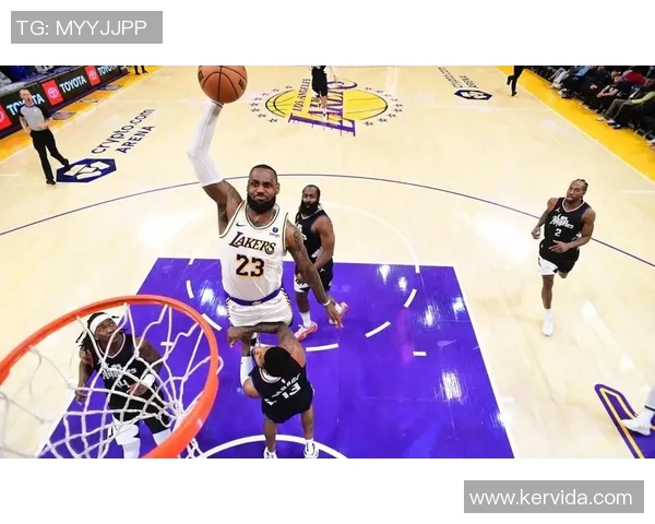 2017年鹈鹕与湖人激战回顾：精彩瞬间与球员表现分析