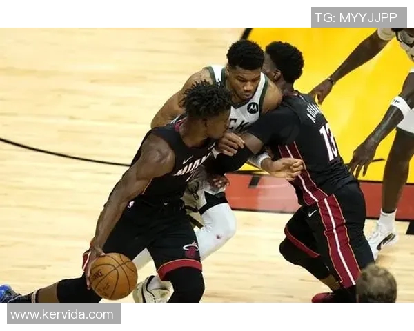 热火与雄鹿2020季后赛精彩对决回顾与分析