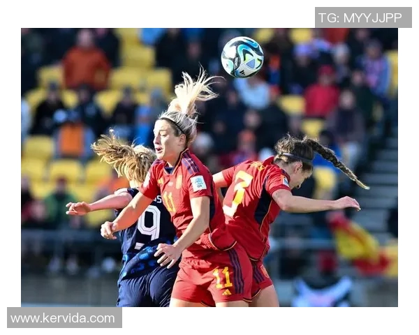 荷兰与西班牙世界杯经典对决回顾与分析